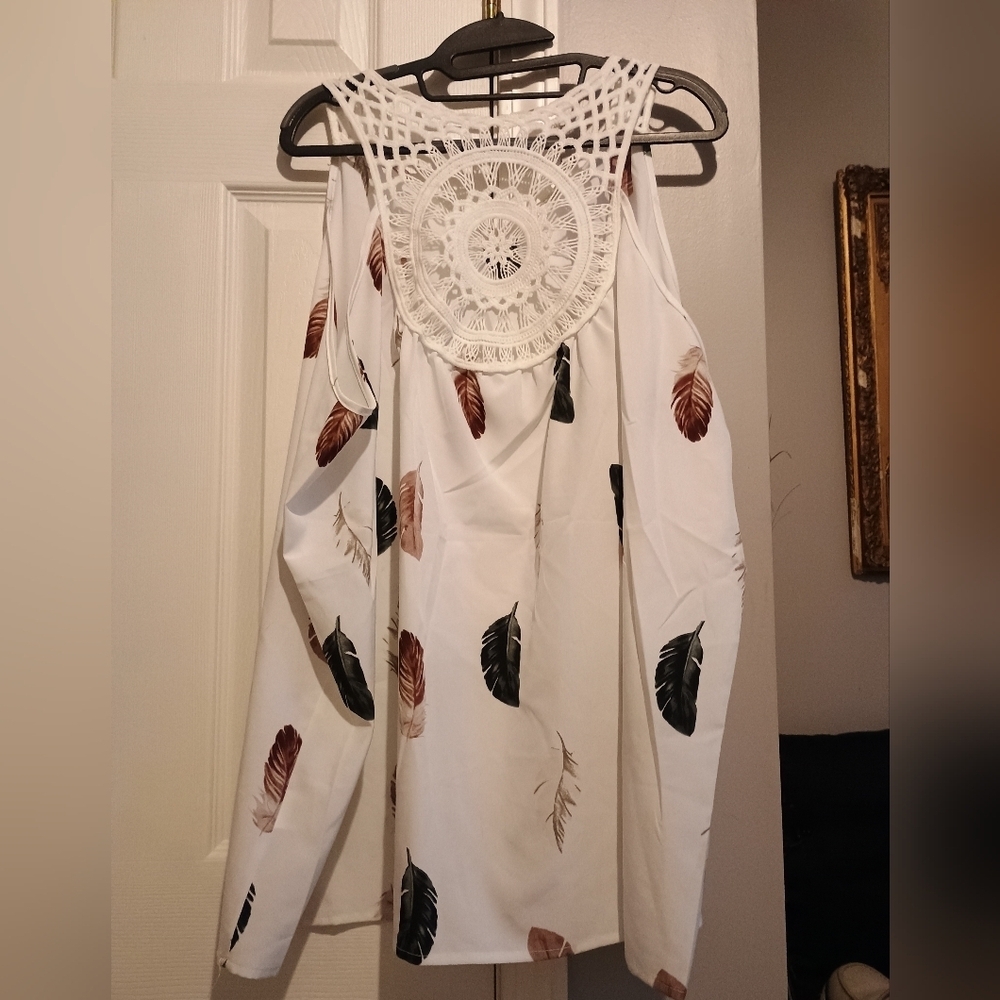 Women's Sleeveless Feather Top Blouse Size 4XL Crochet Back White Beach Resort